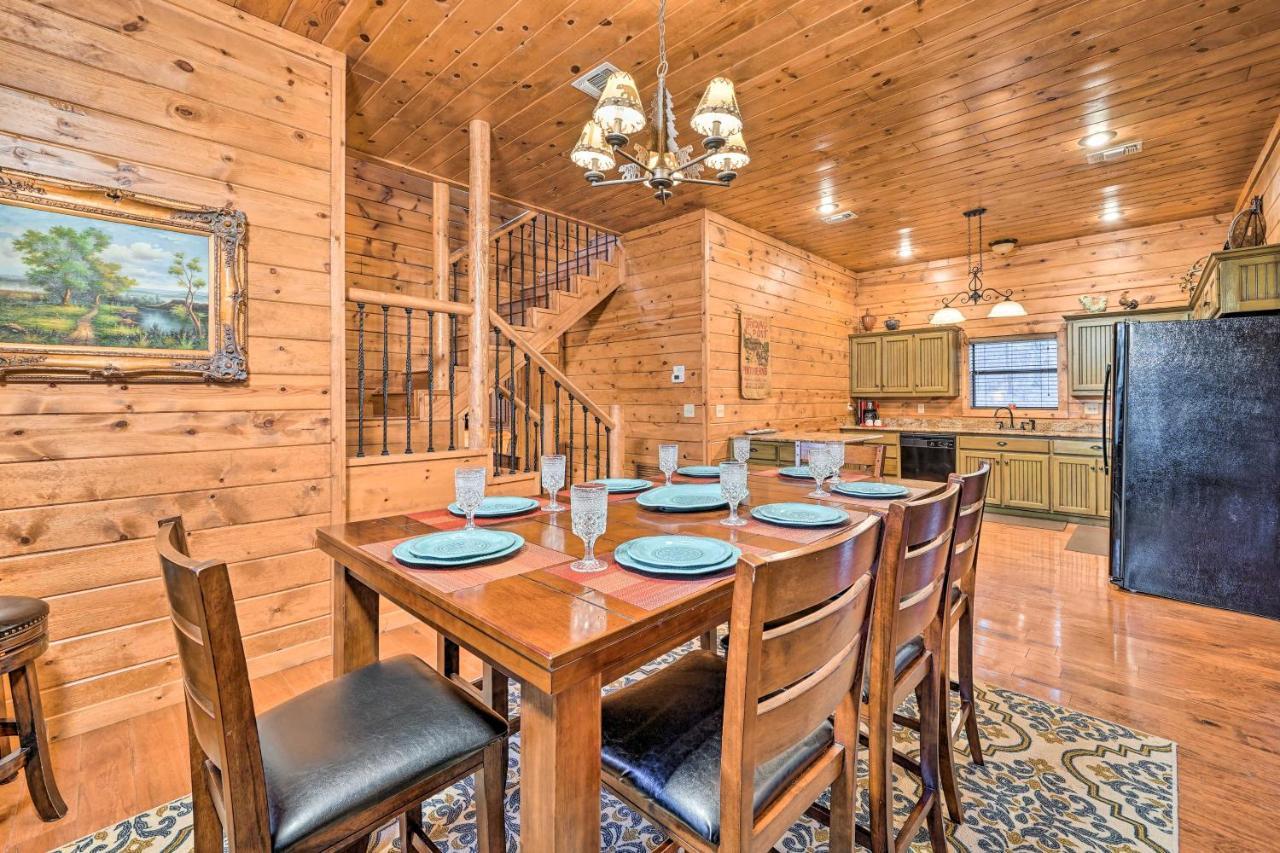 Broken Bow Cabin With Deck, Hot Tub And Fire Pit! Экстерьер фото