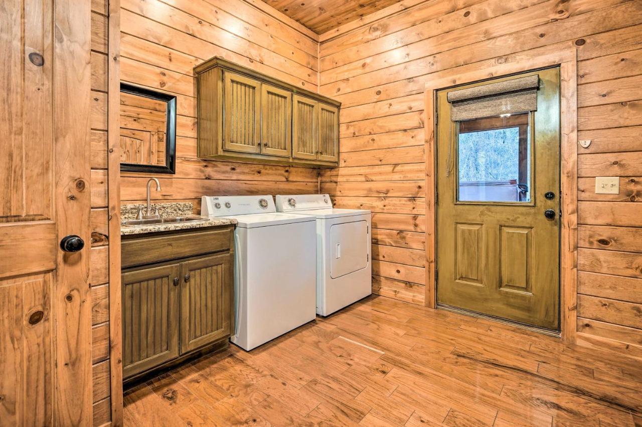 Broken Bow Cabin With Deck, Hot Tub And Fire Pit! Экстерьер фото